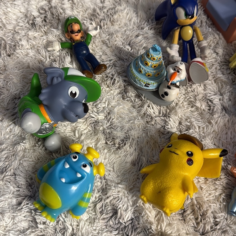 Assorted Kids Toys paw patrol, Pokémon, cabbage patch, Luigi,sonic,spinners - Picture 3 of 5